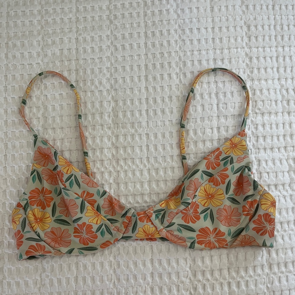 Benoa Bikini Top